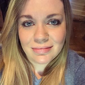 Meet your Posher, Marissa